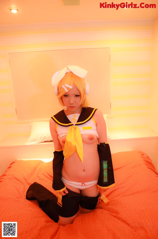 Mana Tanaka - Aged Teen Doggystyle
